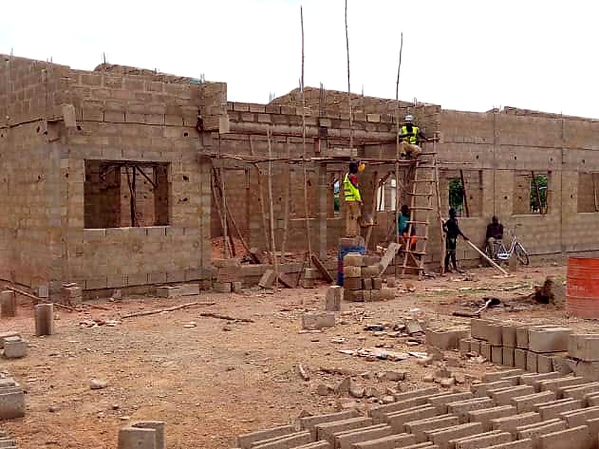 Construction neuve d’un bâtiment en agglos